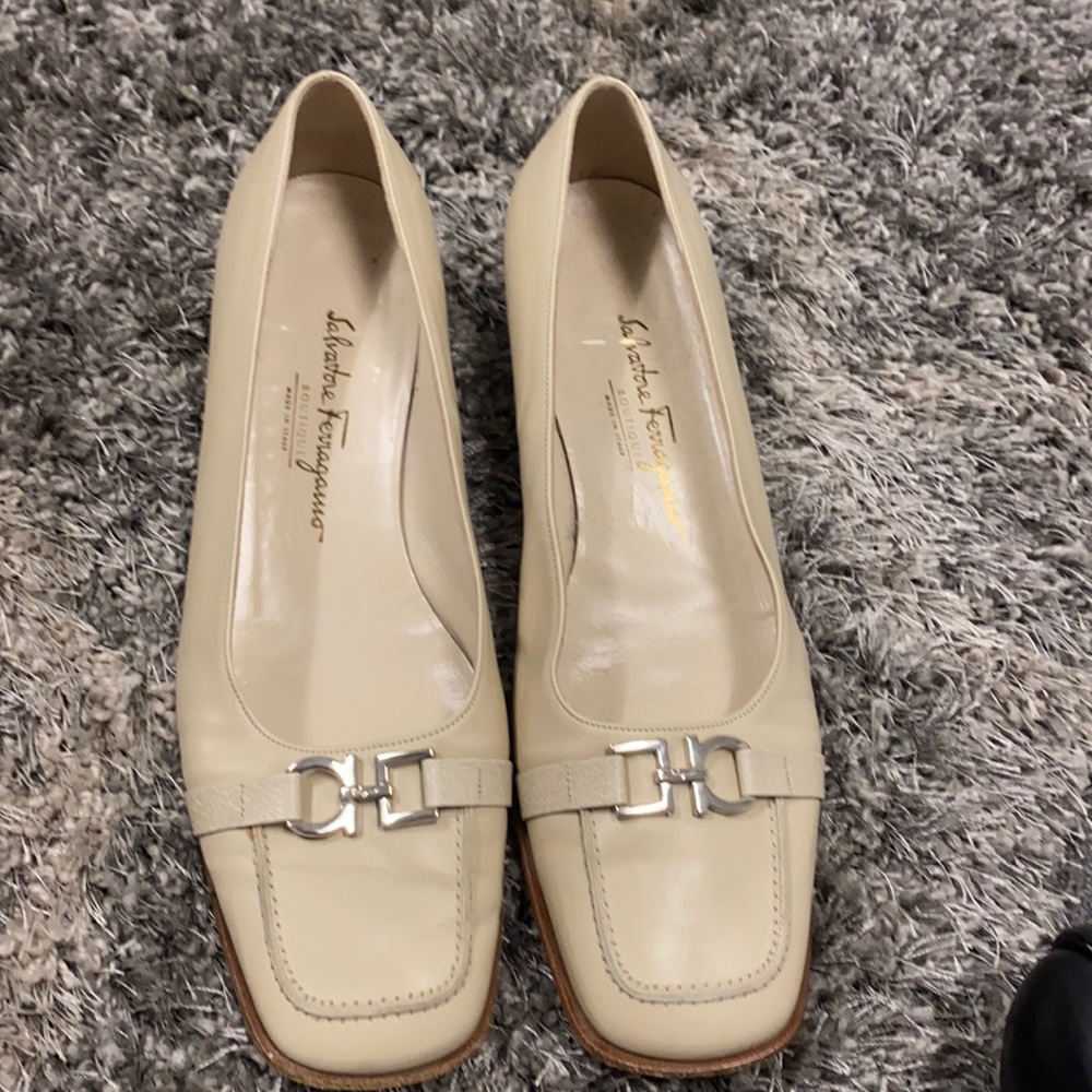 Créeme Ferragamo flats